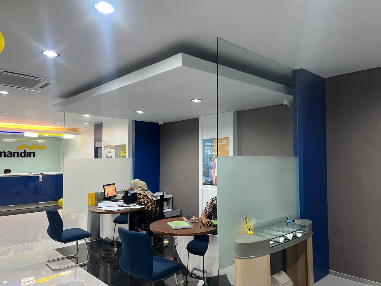 Interior Bank Mandiri